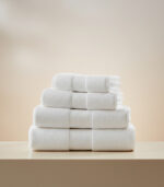 ⁦White Gold Face Towel 50×100 – Pure Egyptian Cotton Softness⁩ - الصورة ⁦3⁩