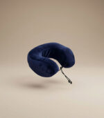 ⁦Memory Foam Neck Pillow – Ultimate Travel Comfort⁩ - الصورة ⁦3⁩