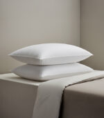 ⁦Premium Microfiber Pillow⁩ - الصورة ⁦3⁩